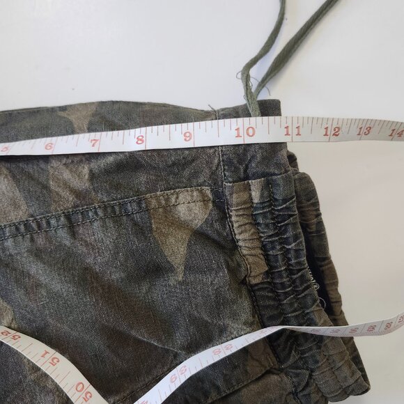 BLANK NYC | Women's Camo Linen Drawstring Jogger - Picture 12 of 13